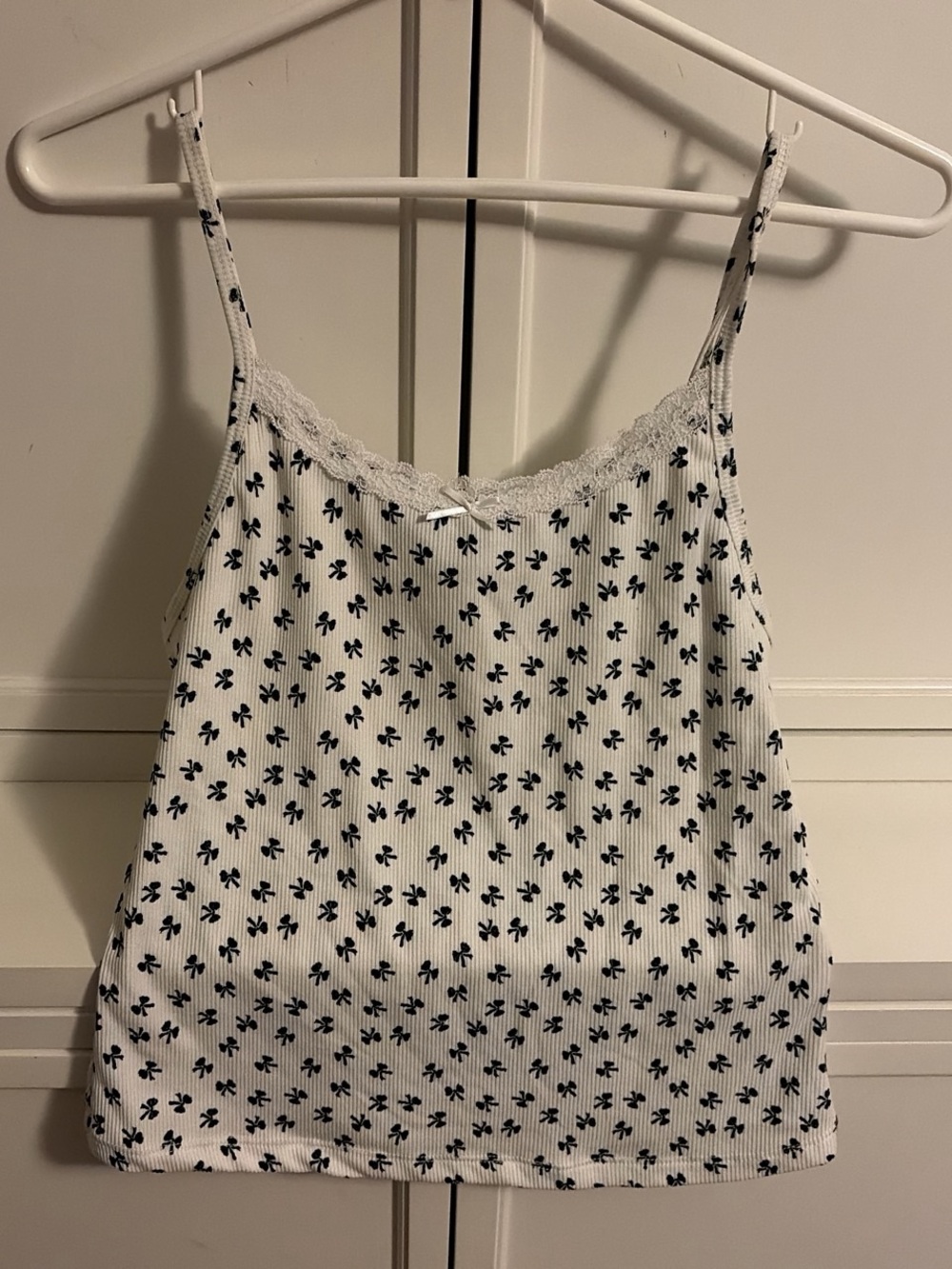 White and black bow Lace-Trim Cami Tank Top